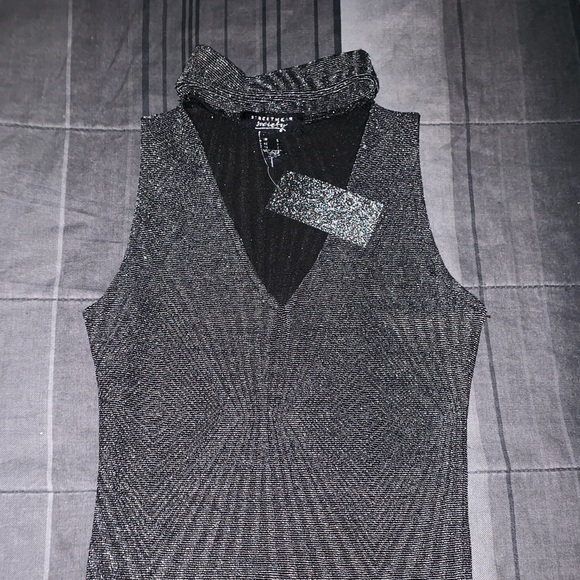 Silver crop top - Picture 1 of 5